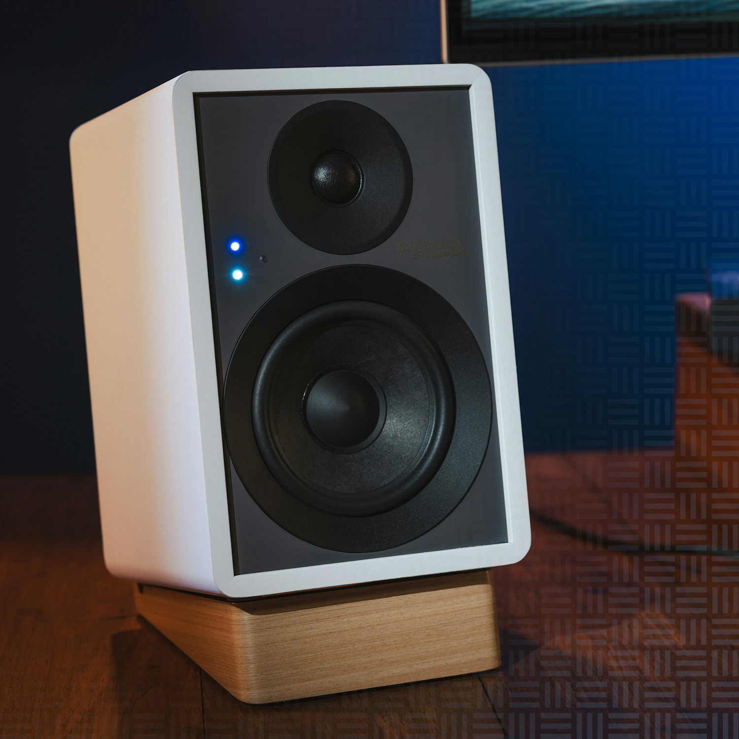 Onkyo Creator GX DB10 bold and minimal 2000x2000